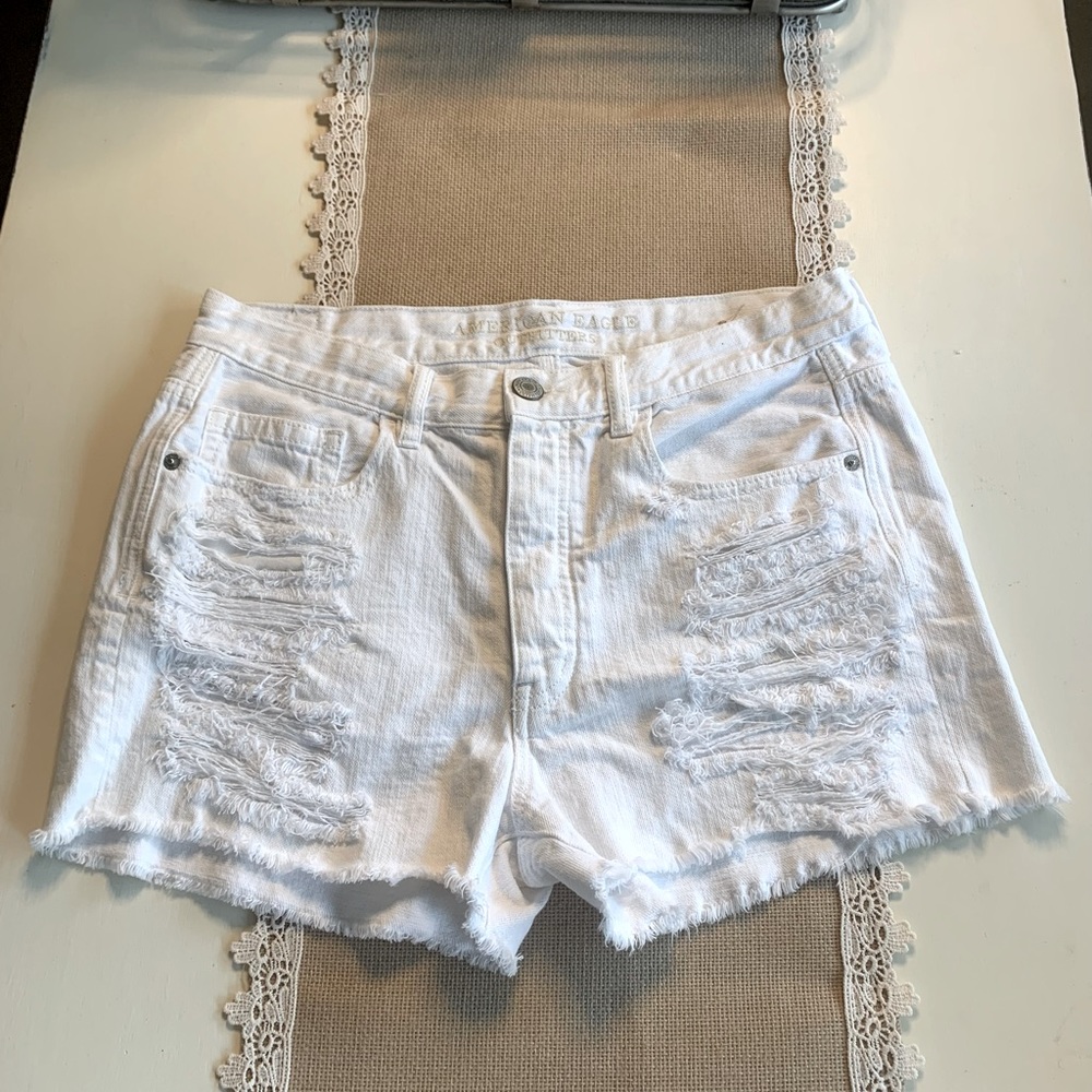 White High Waisted American Eagle Shorts